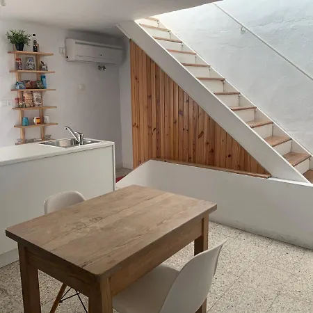 Easy House *